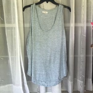 Light gray tank